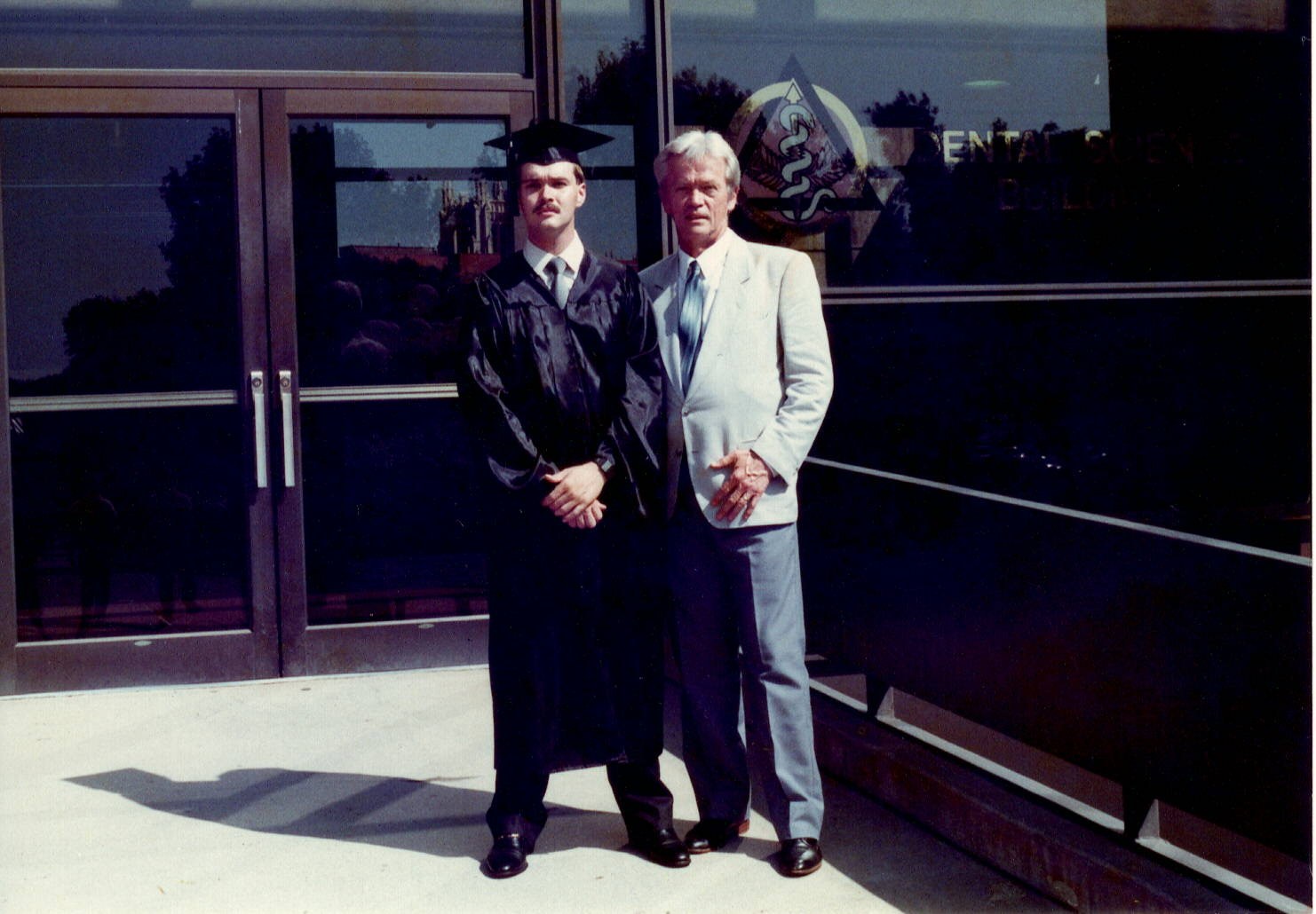 Dr. Newton Fahl Jr. na University of Iowa, em 1989.